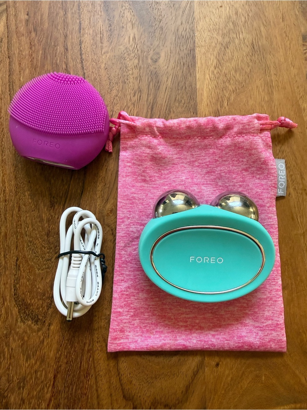 FOREO Bear facial toning device and LUNA Fofo microcurrent face cleaning bundle